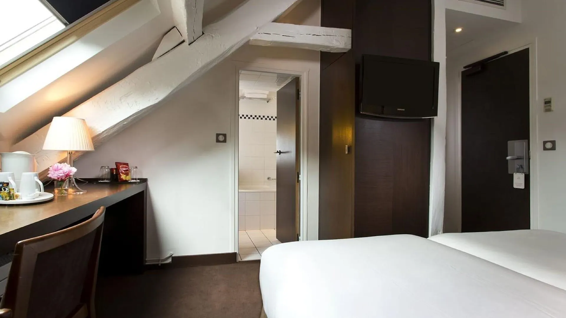 Hotel Le Colisee Paris 3*,
