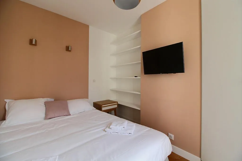 Hotel Le Colisee Paris 3*,