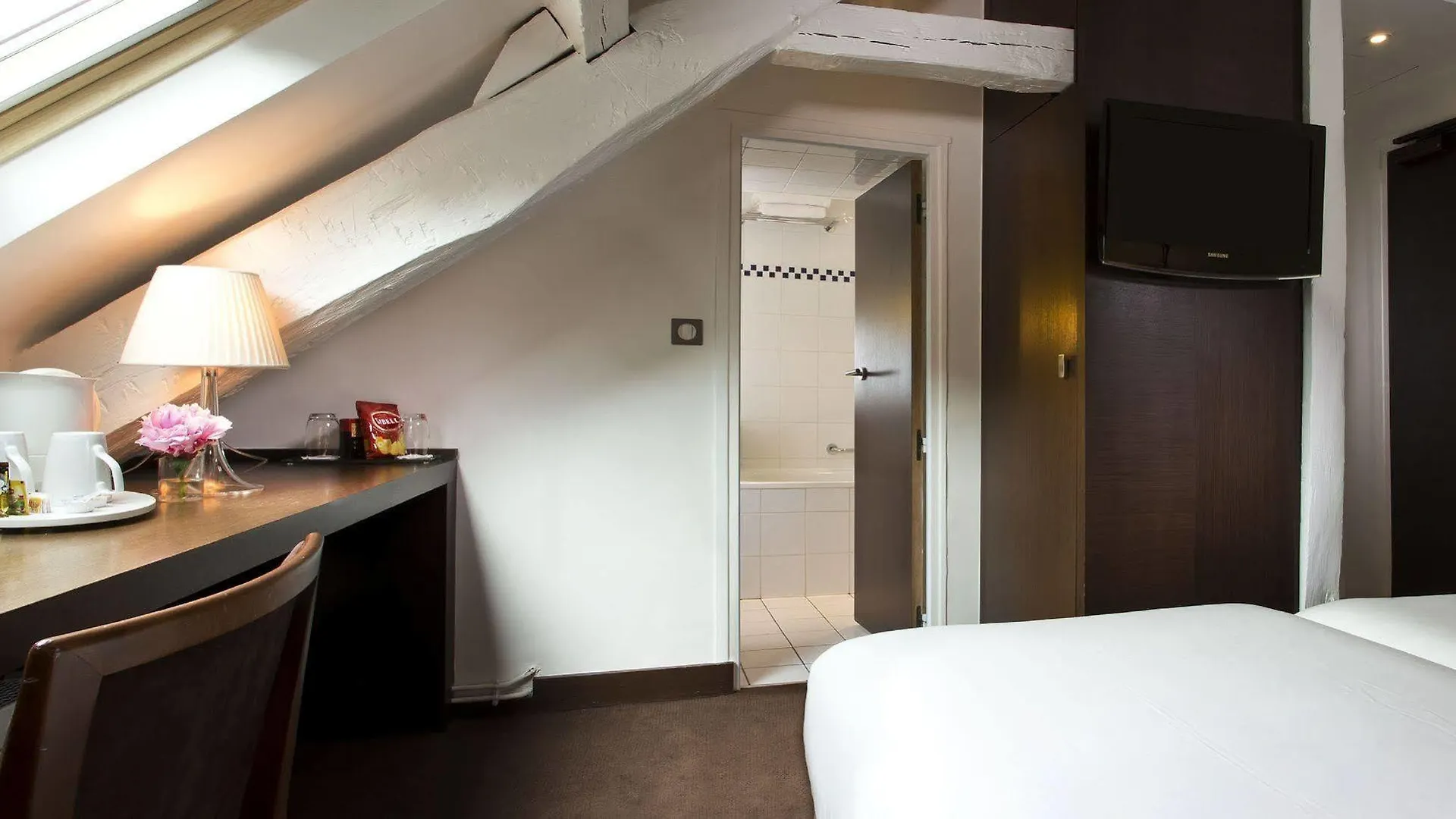 Hotel Le Colisee Paris 3*,